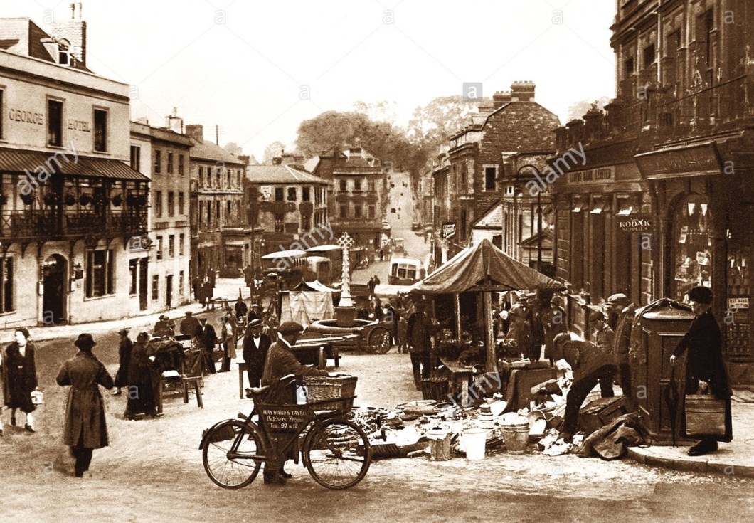 frome-market-place-early-1900s-DAYEK4